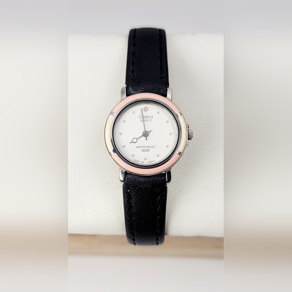 Vintage Casio LQ-960W Ladies Analog Watch – Rare JDM Pink & Cream Bezel – Japan - Picture 2 of 8